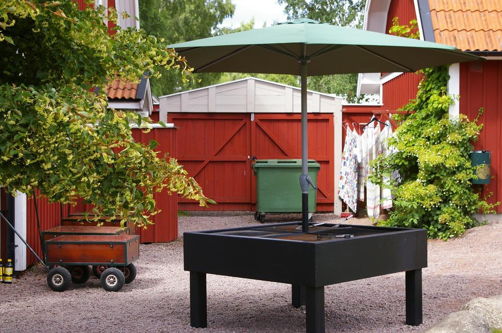 Oxgarden Hotel Vimmerby Bagian luar foto