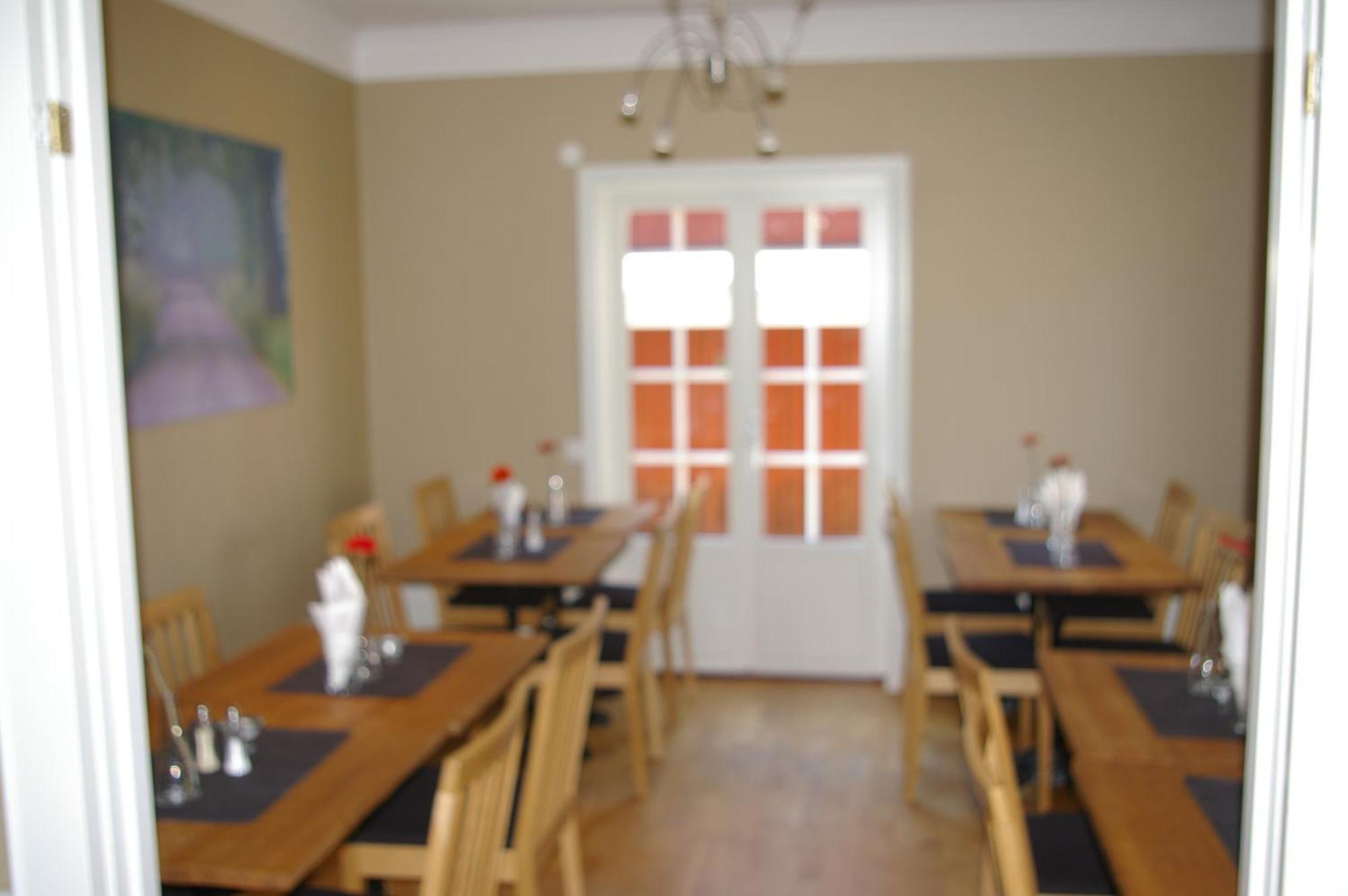 Oxgarden Hotel Vimmerby Bagian luar foto