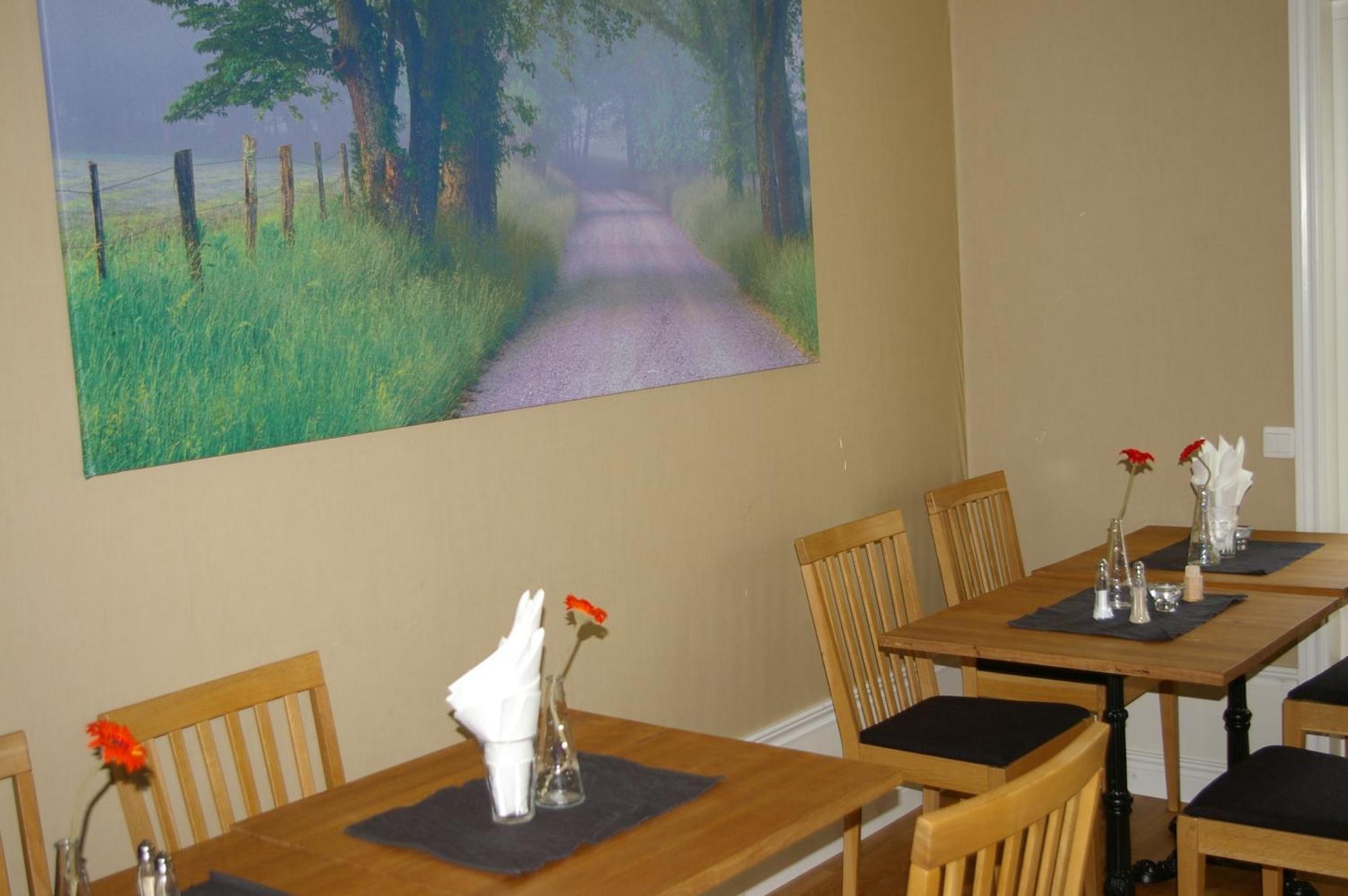 Oxgarden Hotel Vimmerby Bagian luar foto